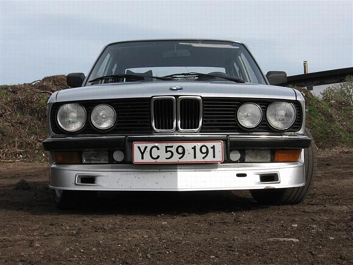 BMW E28 520i Solgt billede 9