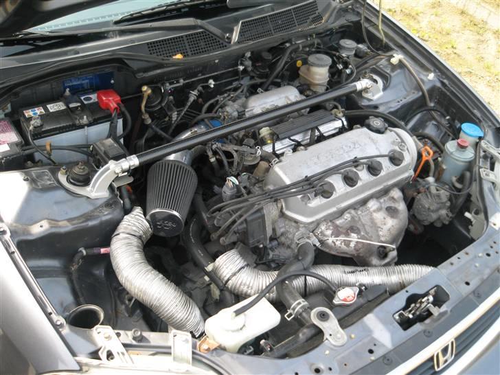 Honda Civic 1,5i LS - så er motoren klargjort til trackday på KTI i roskilde, kører normalt med lukket filterkasse... billede 8