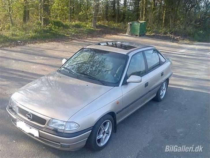 Opel Astra f Sedan (Slogt) billede 5