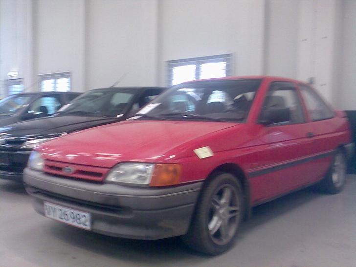 Ford escort 1.6(solgt)lortebil billede 14