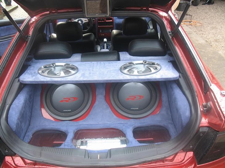 Mazda 323f..TURBO..solgt.. billede 11