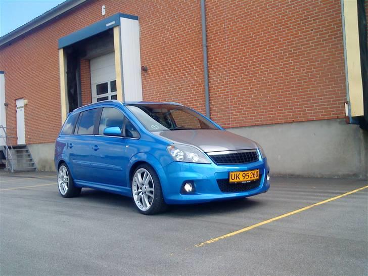 Opel zafira b opc