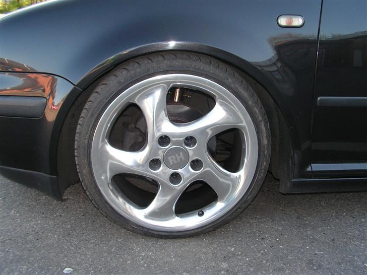 VW Golf 4 1,8 underopbygning - skal laves lidt om for og kunne sænke en golf 4 max for at trækakslen ikke går i vangen billede 4