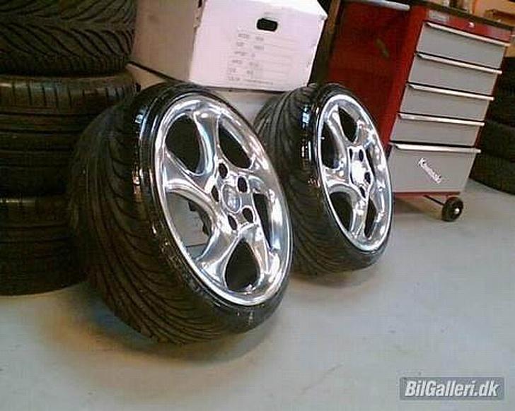 VW Golf 4 1,8 underopbygning - det færdige resultat af fælgene mangler bare de sidste 2 så jeg kan få dem på bliver nice billede 7