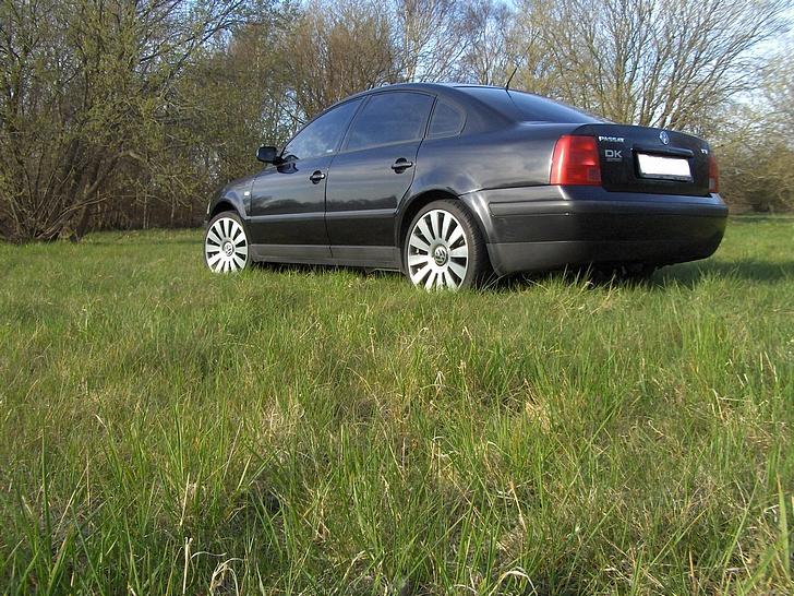 VW Passat (SOLGT)  billede 1