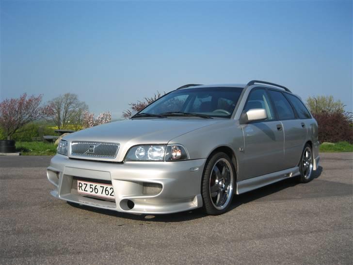 Volvo V40 CarZone "Solgt" - Sommer 07 billede 2