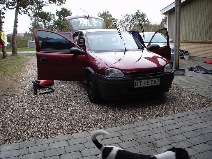 Opel Corsa B Solgt.  - vaskedag ! billede 2