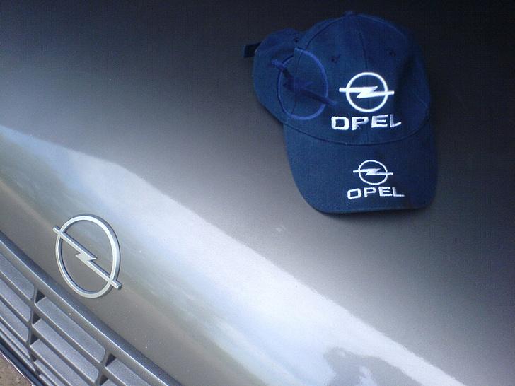 Opel kadett  solgt til skrot  billede 1