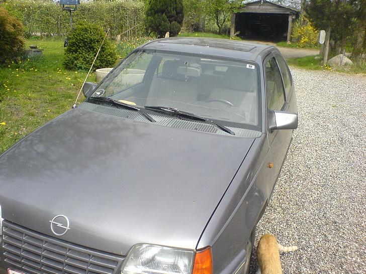 Opel kadett  solgt til skrot  billede 8