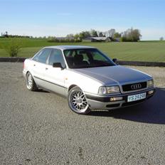 Audi 80 B4 (total skadet)