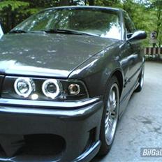 BMW 325i  e36  