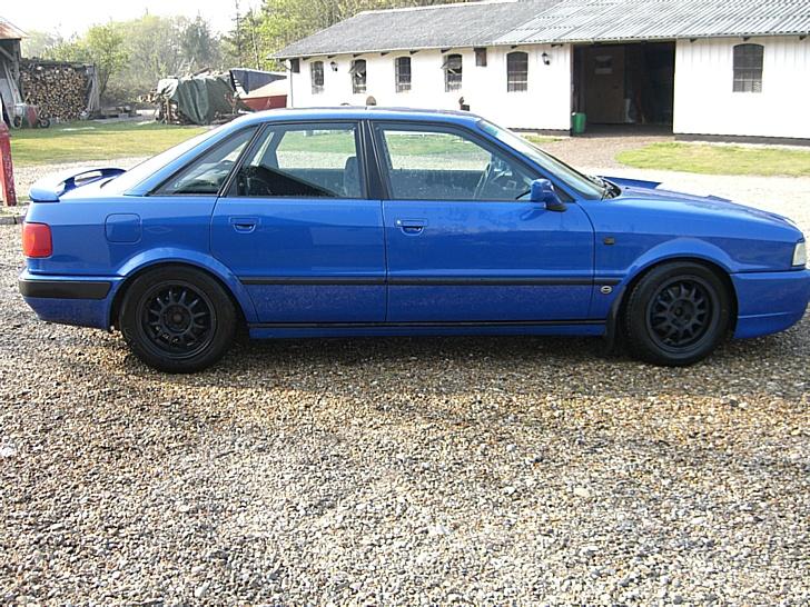 Audi 80 2,0 E SOLGT - billed med vinter fælge billede 4