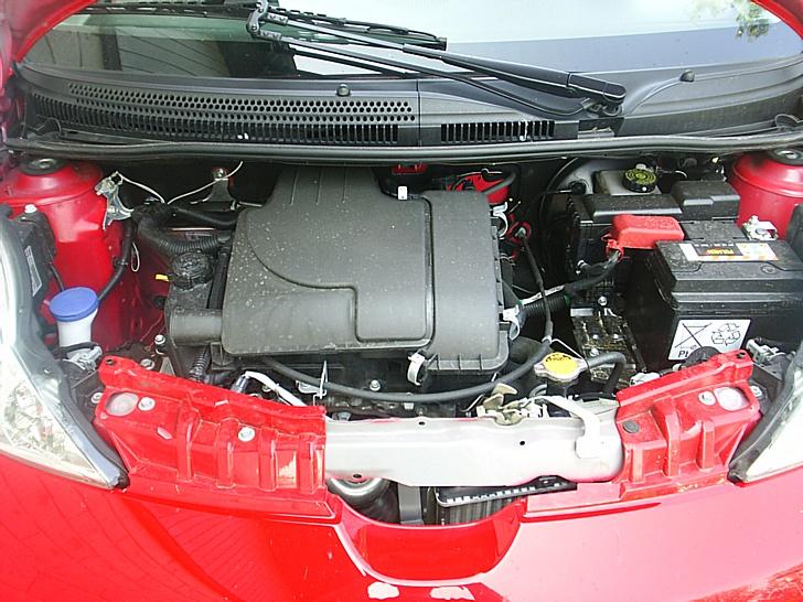 Peugeot 107 1,0  -Totalskadet- billede 2