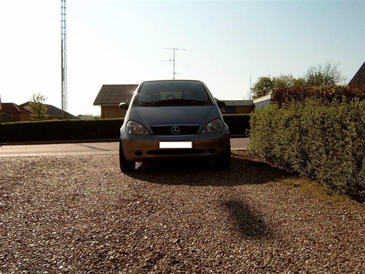 Mercedes Benz A160  1999  * SOLGT * - Fronten med de nye alufælge.. 215/40x17 dæk billede 6