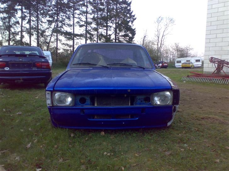 Opel Kadett C coupe (solgt) - Reservedels bilen forfra.. billede 1