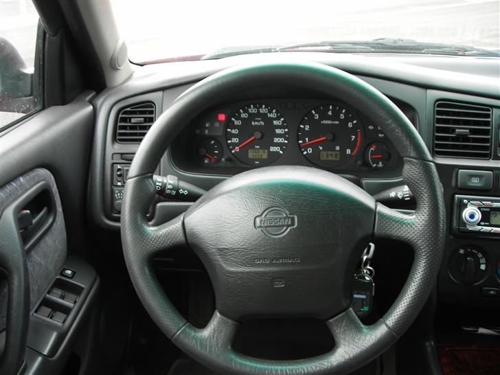 Nissan Primera solgt billede 6