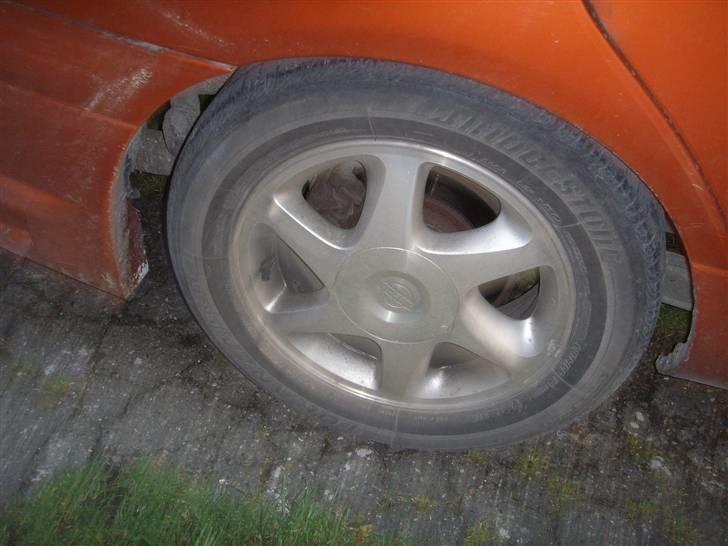 Nissan primera SE - nogen som har en andelse pom hva meget den ser sænket.. billede 9