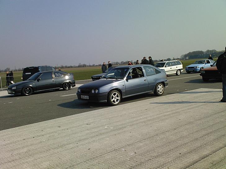 Opel Kadett GSI 16V "Orange" - Race i holeby imod "den blå bisse´s kadett GSi"...... før den blev malet.... billede 14