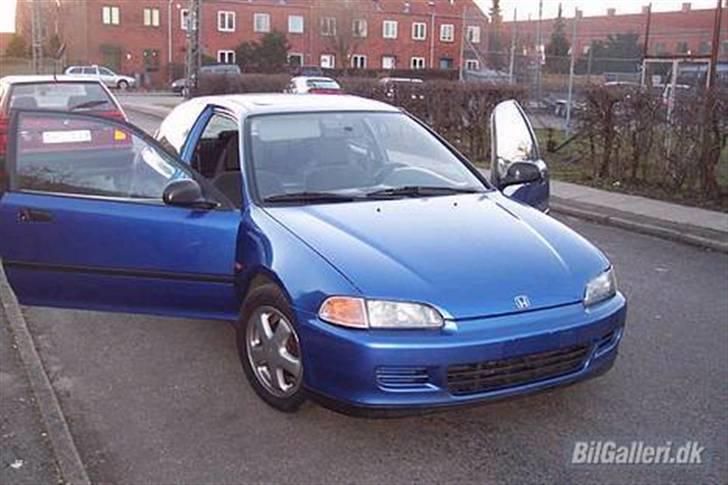 Honda Civic VTI "Solgt" - Lige efter jeg var kommet hjem fra tyskland med den :) billede 11