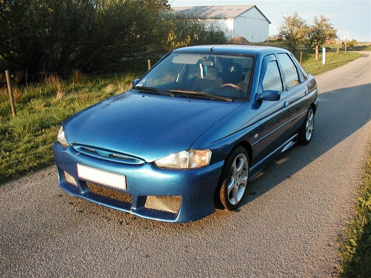 Ford escort 1,8 16v *Solgt* billede 8