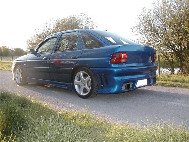 Ford escort 1,8 16v *Solgt* billede 10