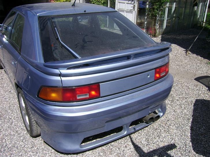 Mazda ...::323 F::... solgt billede 4