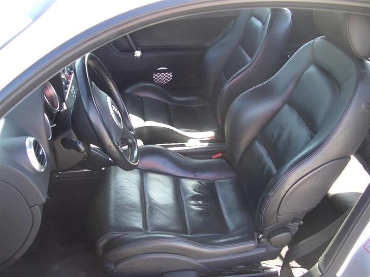 Audi TT Coupé [SOLGT] - Dejlige dybe skålsæder, der kan blive varme som kogeplader på et split sekund billede 8