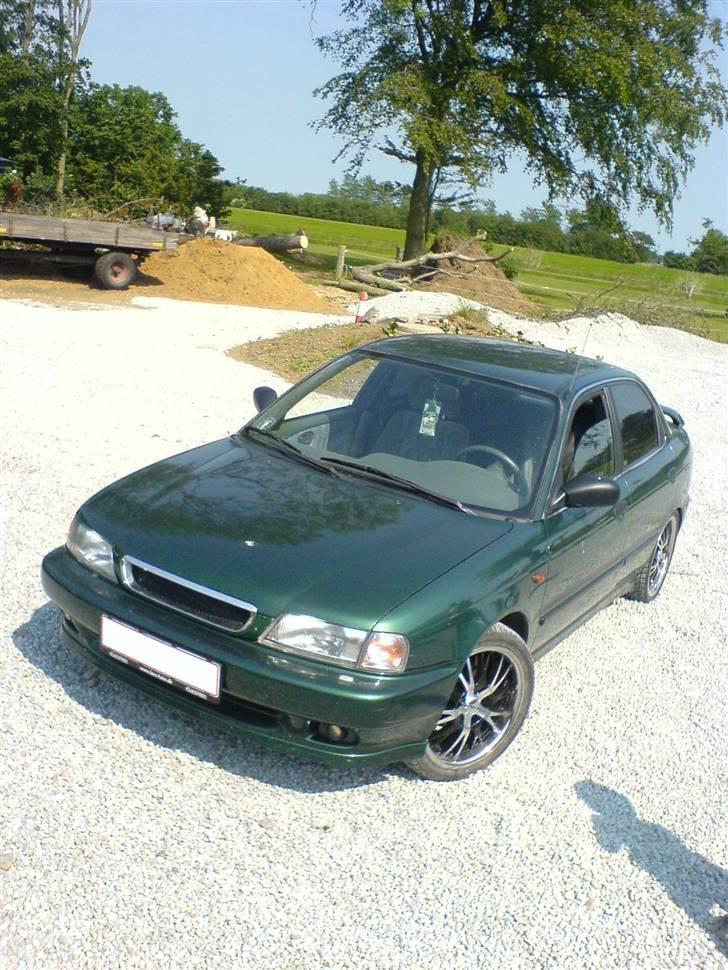 Suzuki            Baleno 1.6 GLX billede 2