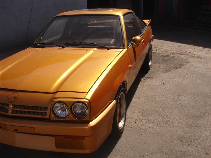 Opel manta b - solgt billede 6
