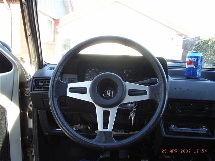 VW *polo hit* (SOLGT) billede 4