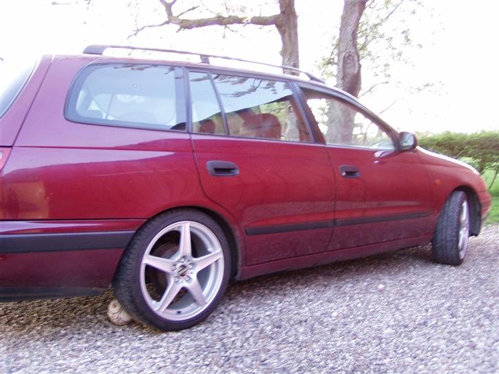 Toyota carina e solgt billede 3