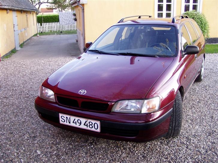 Toyota carina e solgt billede 8