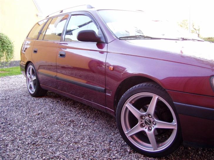 Toyota carina e solgt billede 9