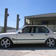 BMW 320i - Bilen er solgt.