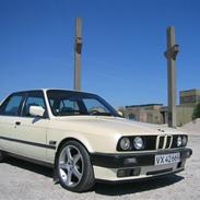 BMW 320i - Bilen er solgt.