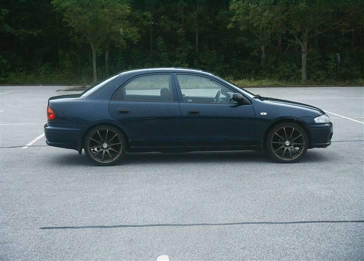 Mazda 323 BA Sedan Solgt billede 2