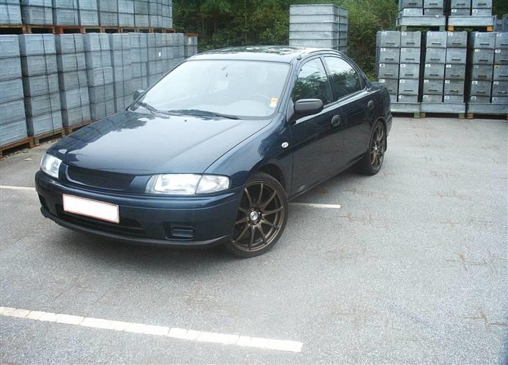 Mazda 323 BA Sedan Solgt billede 3