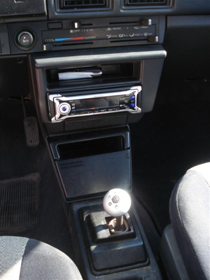 Toyota Corolla GT Twincam - Blaupunkt radio, afkortet gearstang.. billede 8