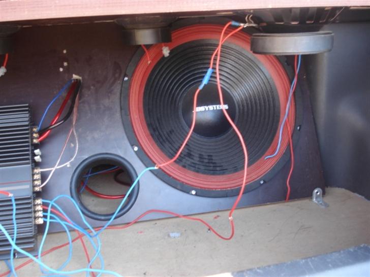 Toyota Corolla GT Twincam - 15" Sub som sælges billede 14