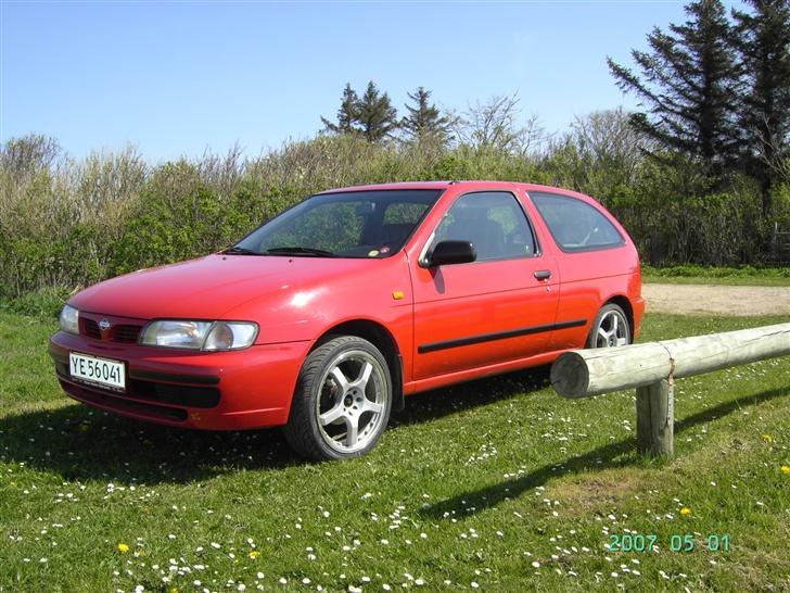 Nissan Almera solgt billede 10
