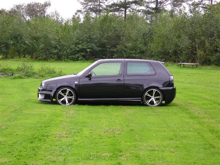 VW Golf 3 TDI *SOLGT* - 16-09-07 så er det nye billeder af golf´en efter at den er blevet sænket :D billede 7