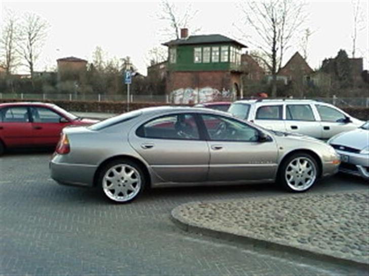 Chrysler 300M - Her med 20" Startech alufælge billede 1