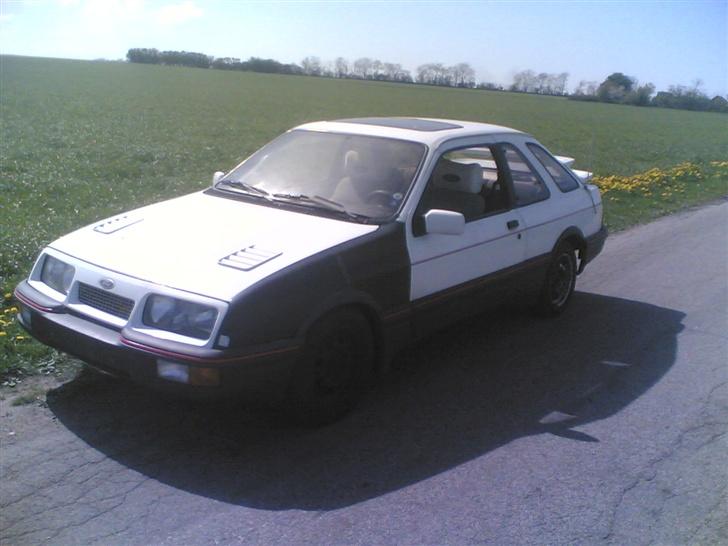 Ford sierra xr4i 2,8i v6 død billede 4