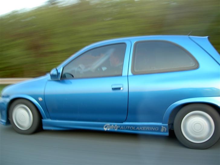 Opel Corsa B Sport -- Solgt - Synd det stadig er vinter fælgene, men alu´erne var ved at blive lavet om billede 12