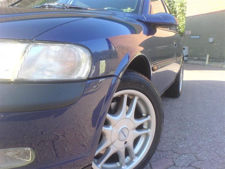 Opel Vectra 2.0 16V SOLGT! billede 1