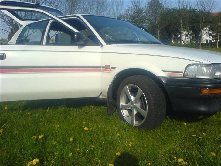 Toyota corolla E90 billede 1