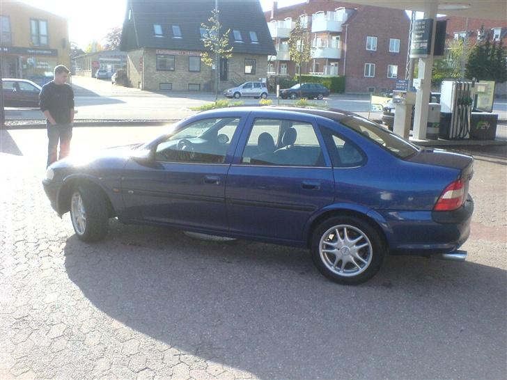 Opel Vectra 2.0 16V SOLGT! billede 3