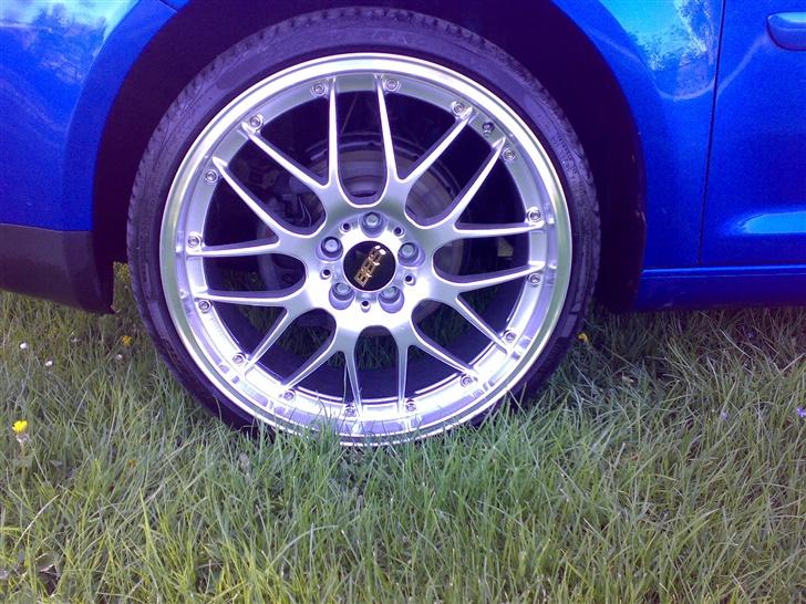 VW Touran SOLGT billede 3