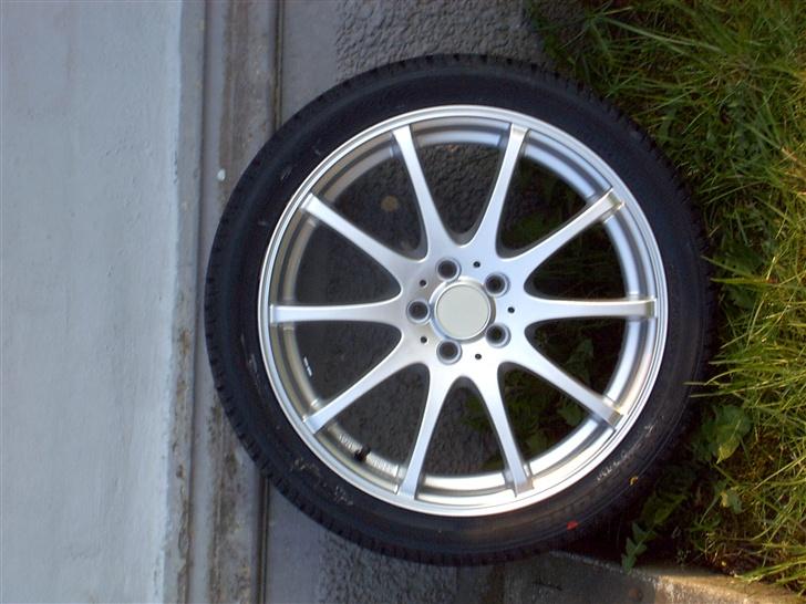 Toyota Carina E GLX Liftback - Fælgene der er kommet på bilen! billede 11