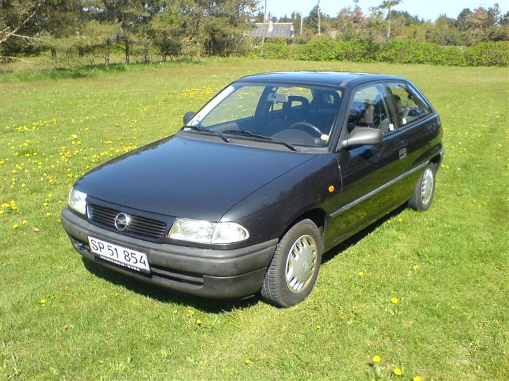 Opel Astra F billede 1